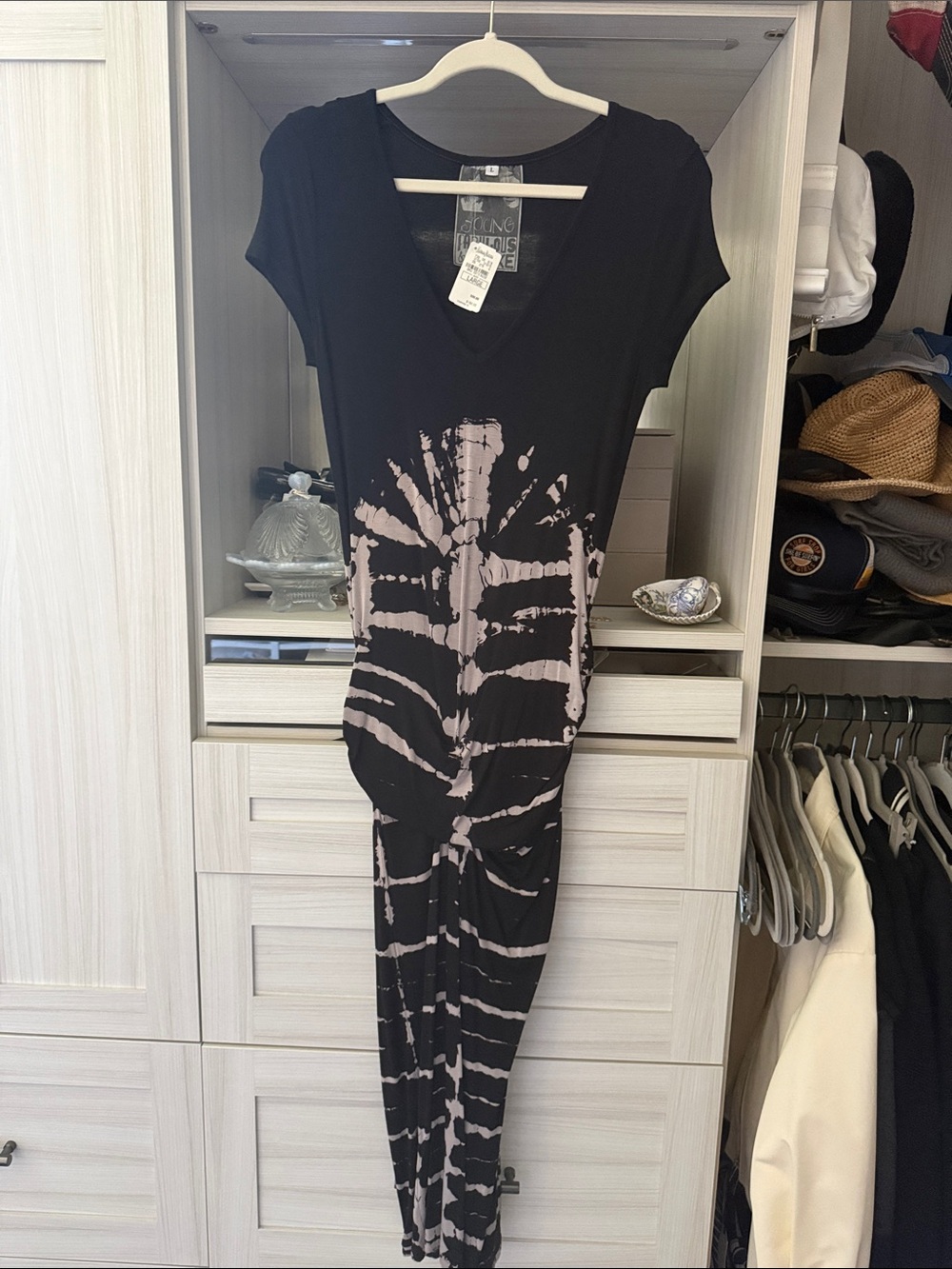 Kensie Black and White Tie-Dye V-Neck Maxi Dress